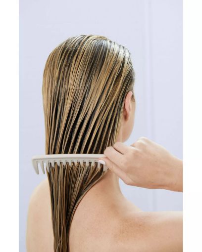 Picture of Living Proof Restore Conditioner – Deeply Fortifies Dry & Damaged Hair (8.0 fl. oz. / 236 ml)